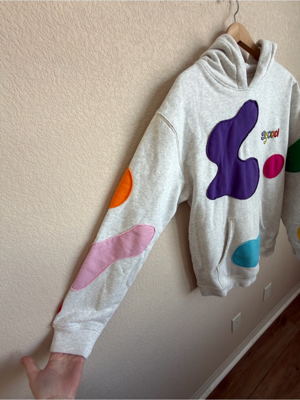 Stay Cool NYC Colorful Applique Patch Hoodie Medium Gray Retro Streetwear Fleece - Picture 3 of 13